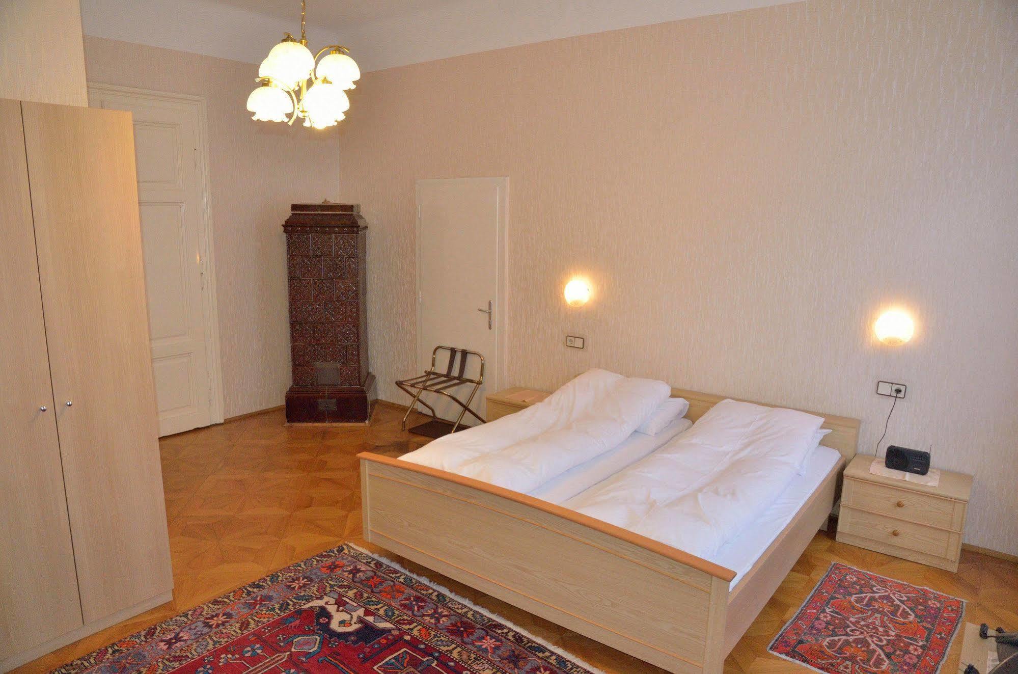 Schweizer Solderer 3* Wien